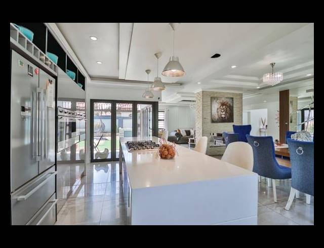 5 BEDROOM HOUSE FOR SALE IN HELDERWYK